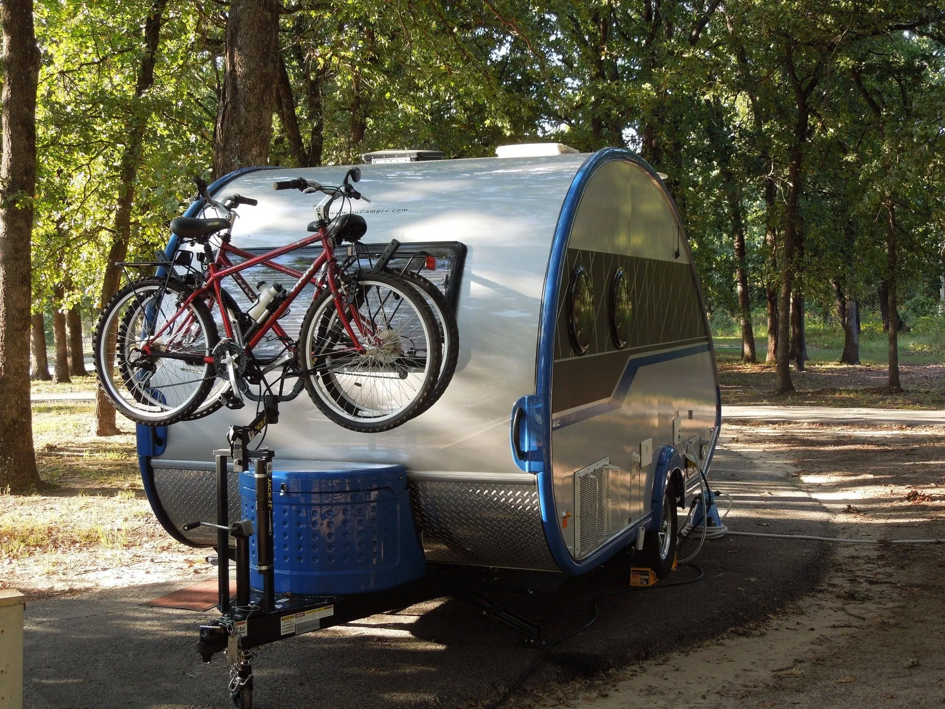 Jack-It BikeWing Bicycle Rack for Campers
