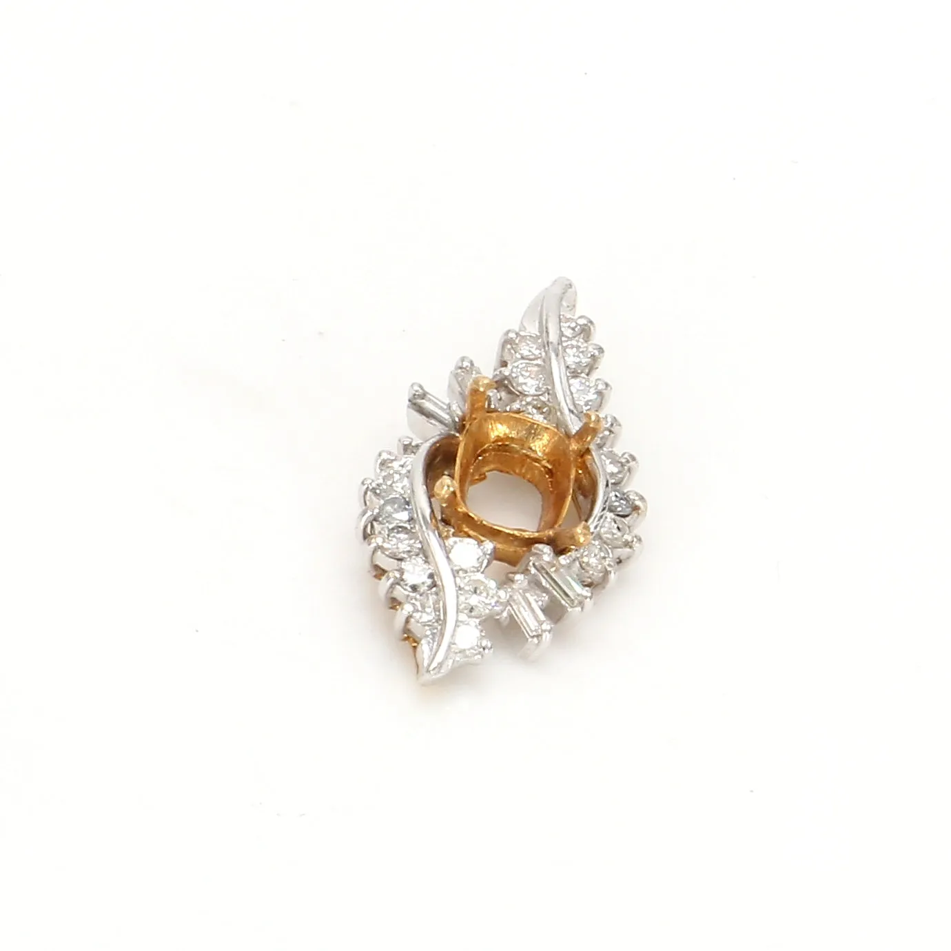 Mounting Diamond Pendant