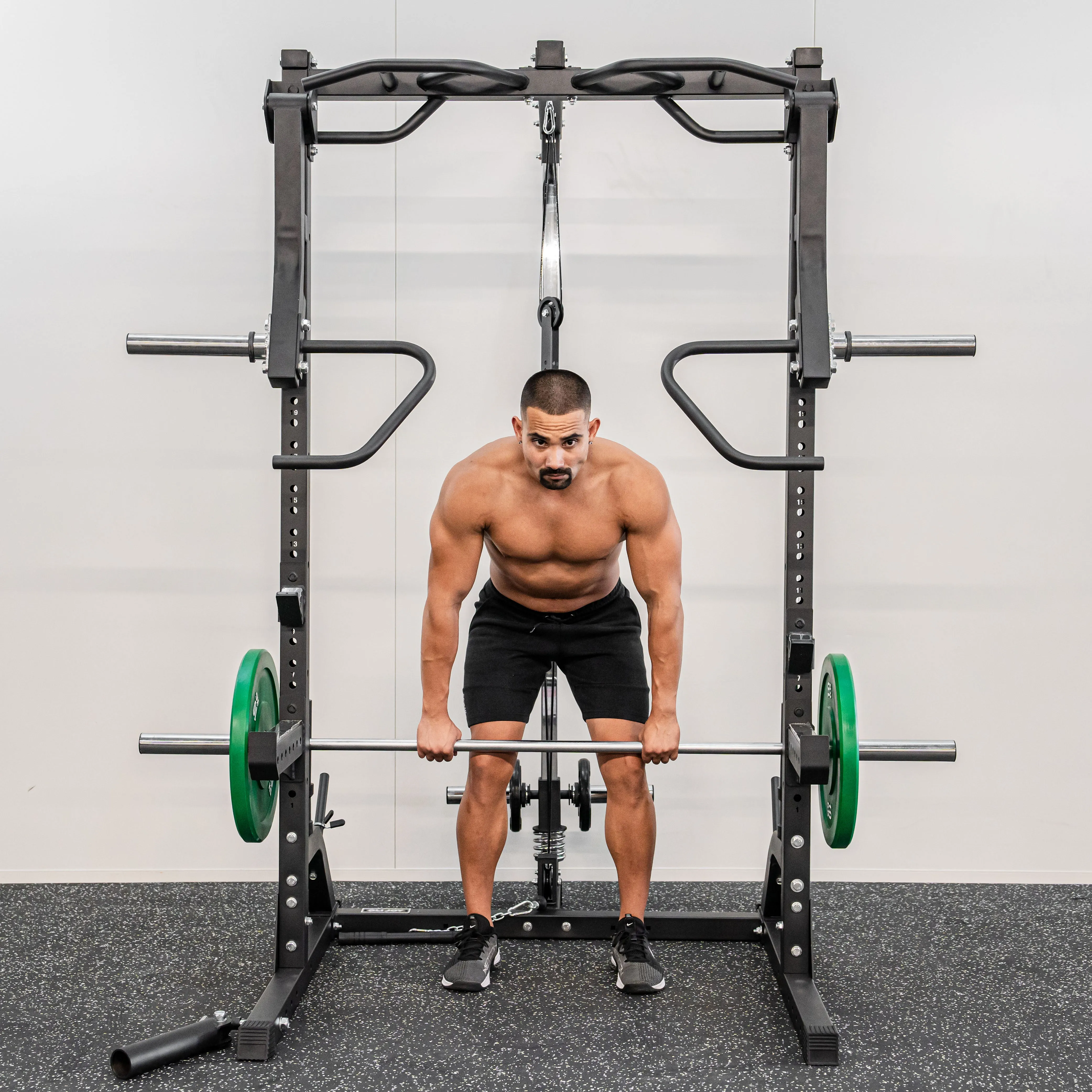 Multifunctional Half Rack Smith Machine Lat Pull Down Chest Press Dip Bar Landmine