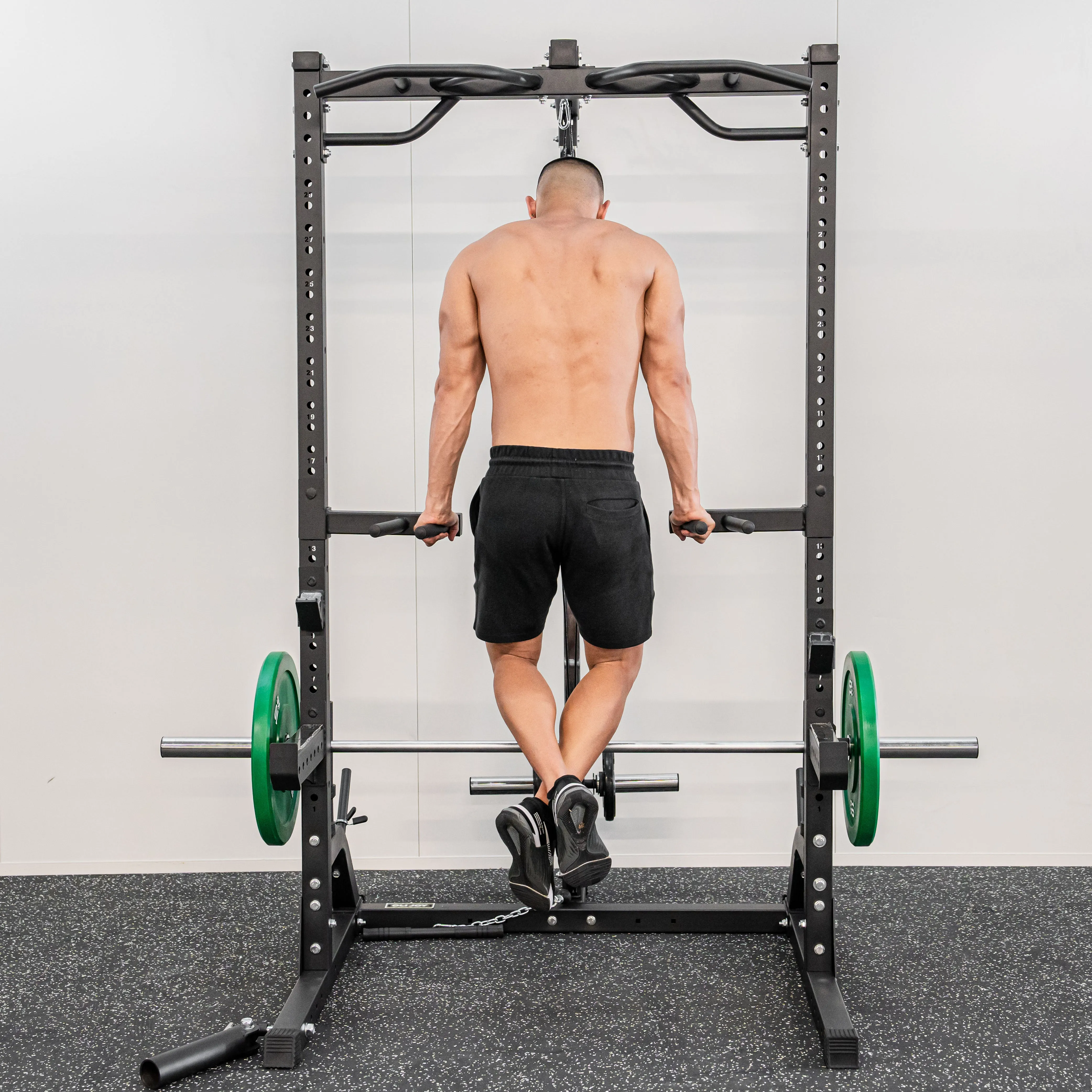 Multifunctional Half Rack Smith Machine Lat Pull Down Chest Press Dip Bar Landmine