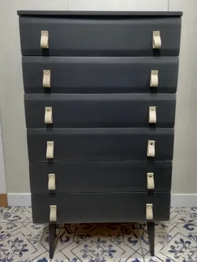 Vintage chest of drawers -painted in Fusion Mineral Paint Ash